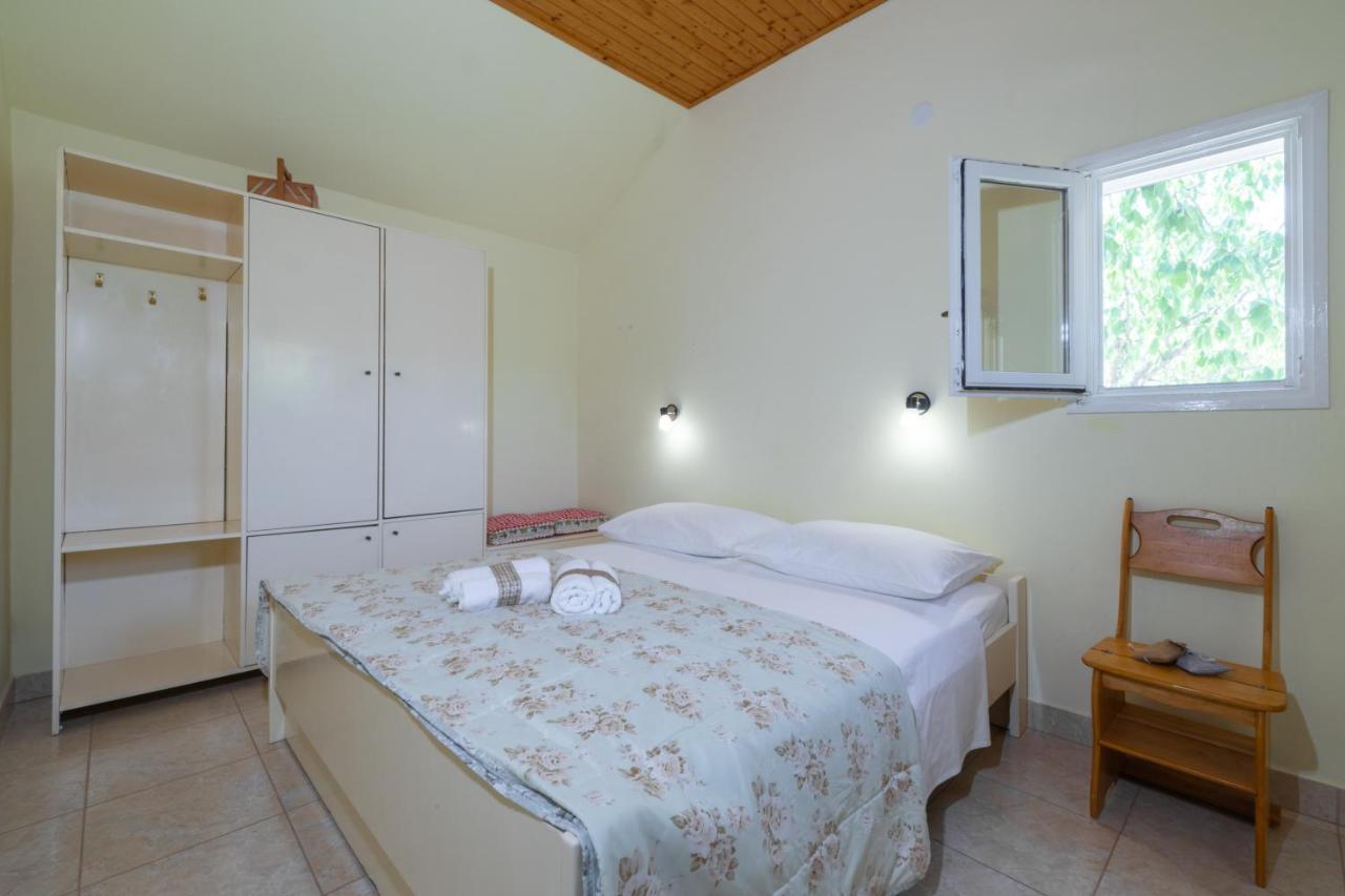 Holiday Home Liberan Вела Лука Екстериор снимка