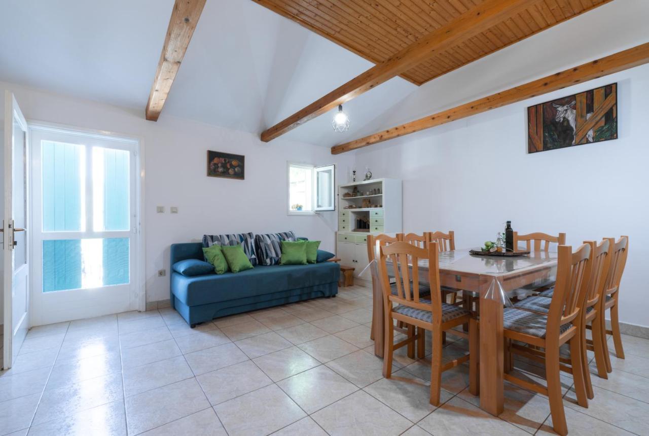 Holiday Home Liberan Вела Лука Екстериор снимка