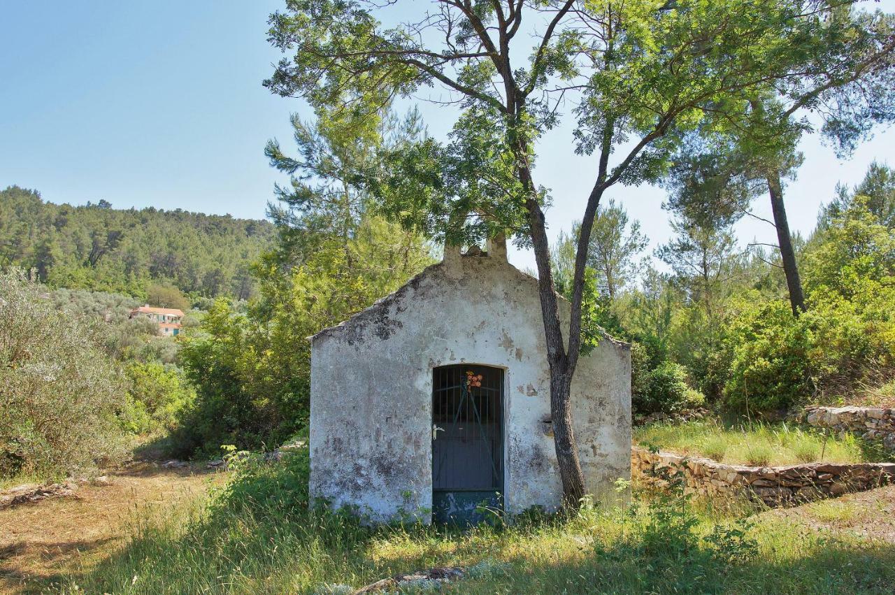 Holiday Home Liberan Вела Лука Екстериор снимка