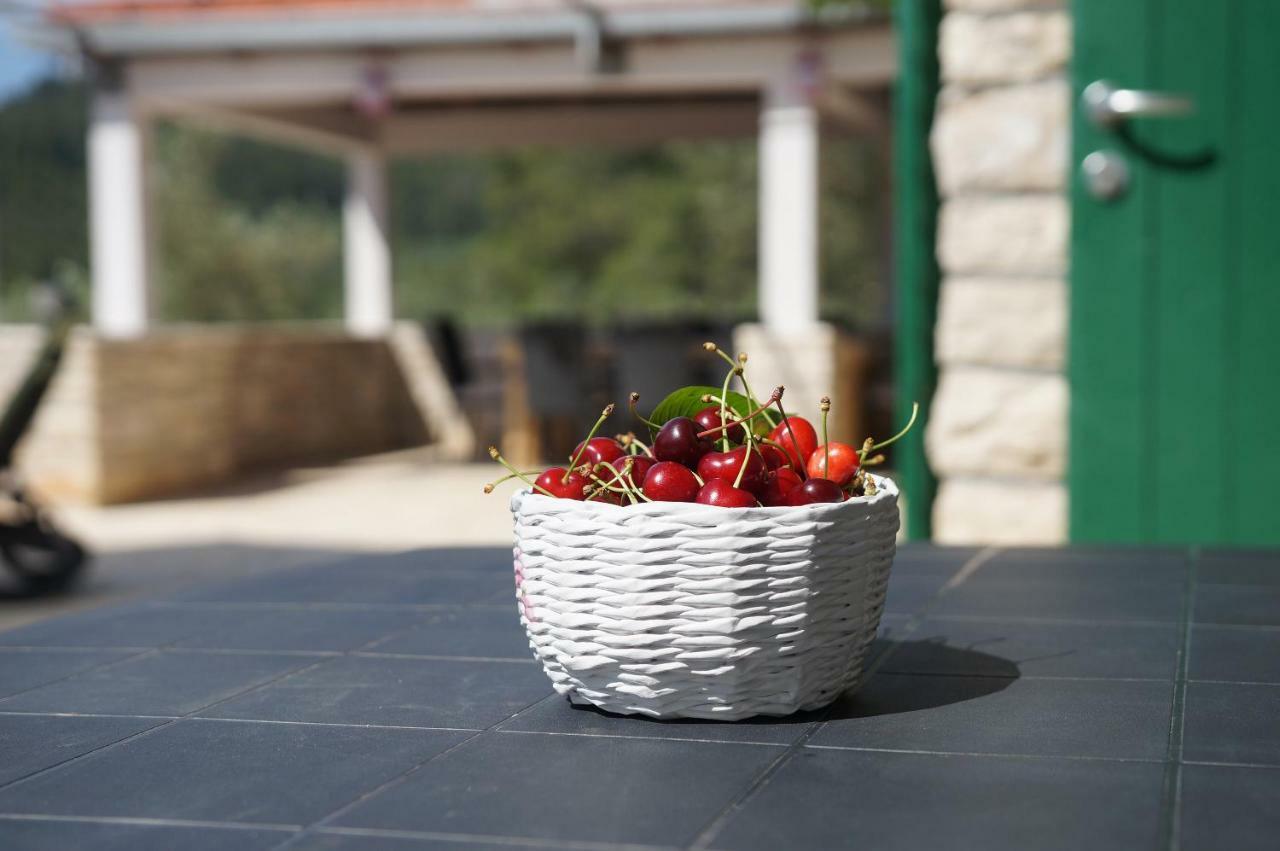 Holiday Home Liberan Вела Лука Екстериор снимка