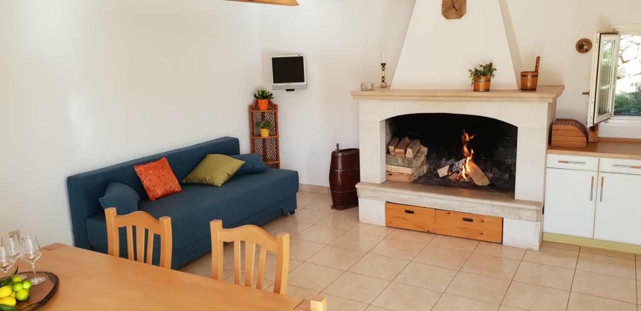 Holiday Home Liberan Вела Лука Екстериор снимка